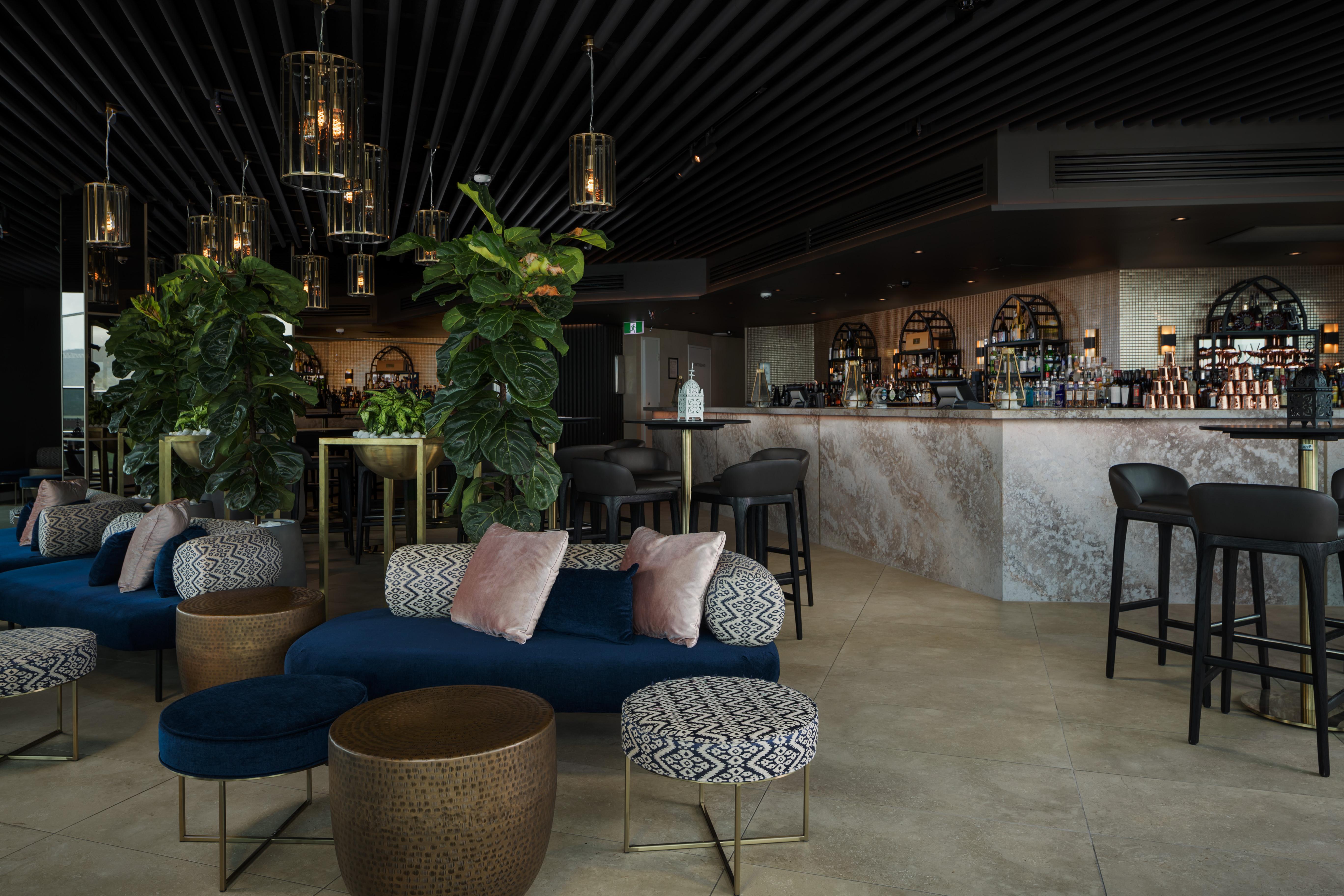 Crystalbrook Riley Hotel Cairns Luaran gambar The interior of the bar